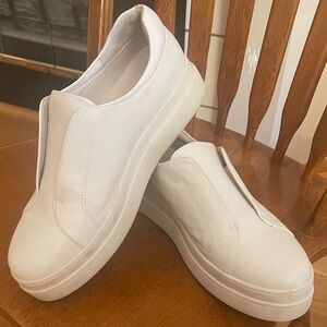 JSlides Noel Laceless Platform Sneaker, size 10